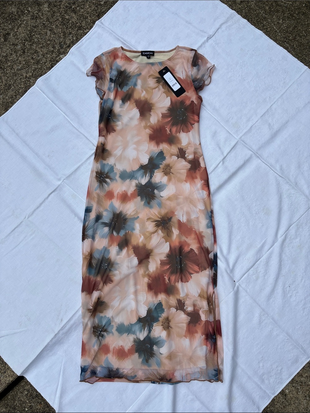 bebe Floral Mesh Maxi Dress in Rust, Teal & Cream